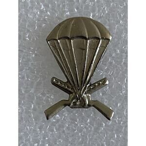 Vintage Argentina Airborne Infantry Paratrooper Beret Cap Badge Insignia Pin